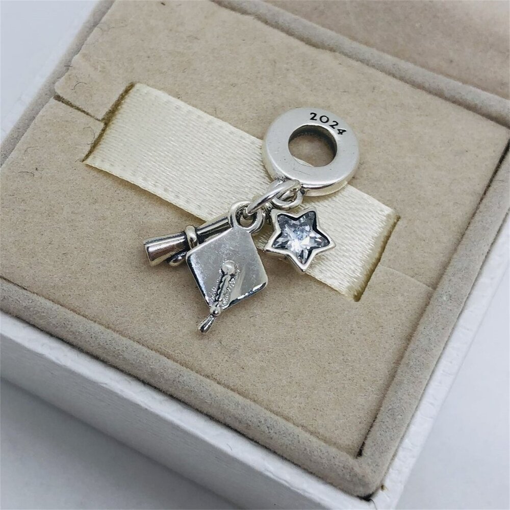 ✨✨Pandora Graduation Triple Dangle Charm - Picture 2 of 4